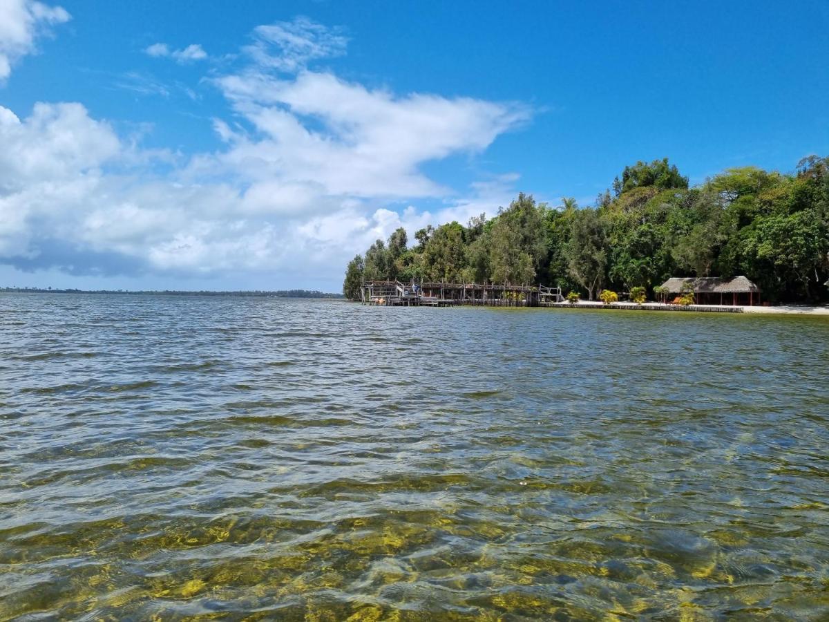 Les Acacias Bungalows Manambolo Luaran gambar