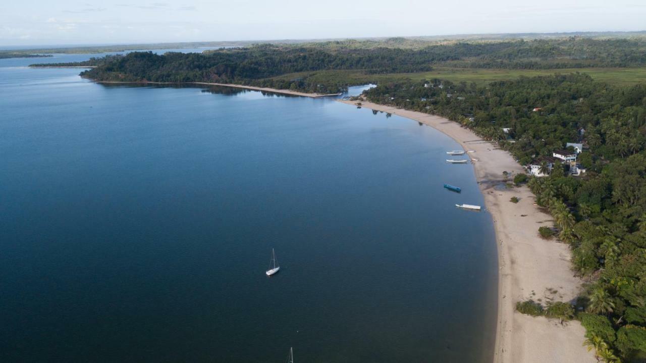 Les Acacias Bungalows Manambolo Luaran gambar