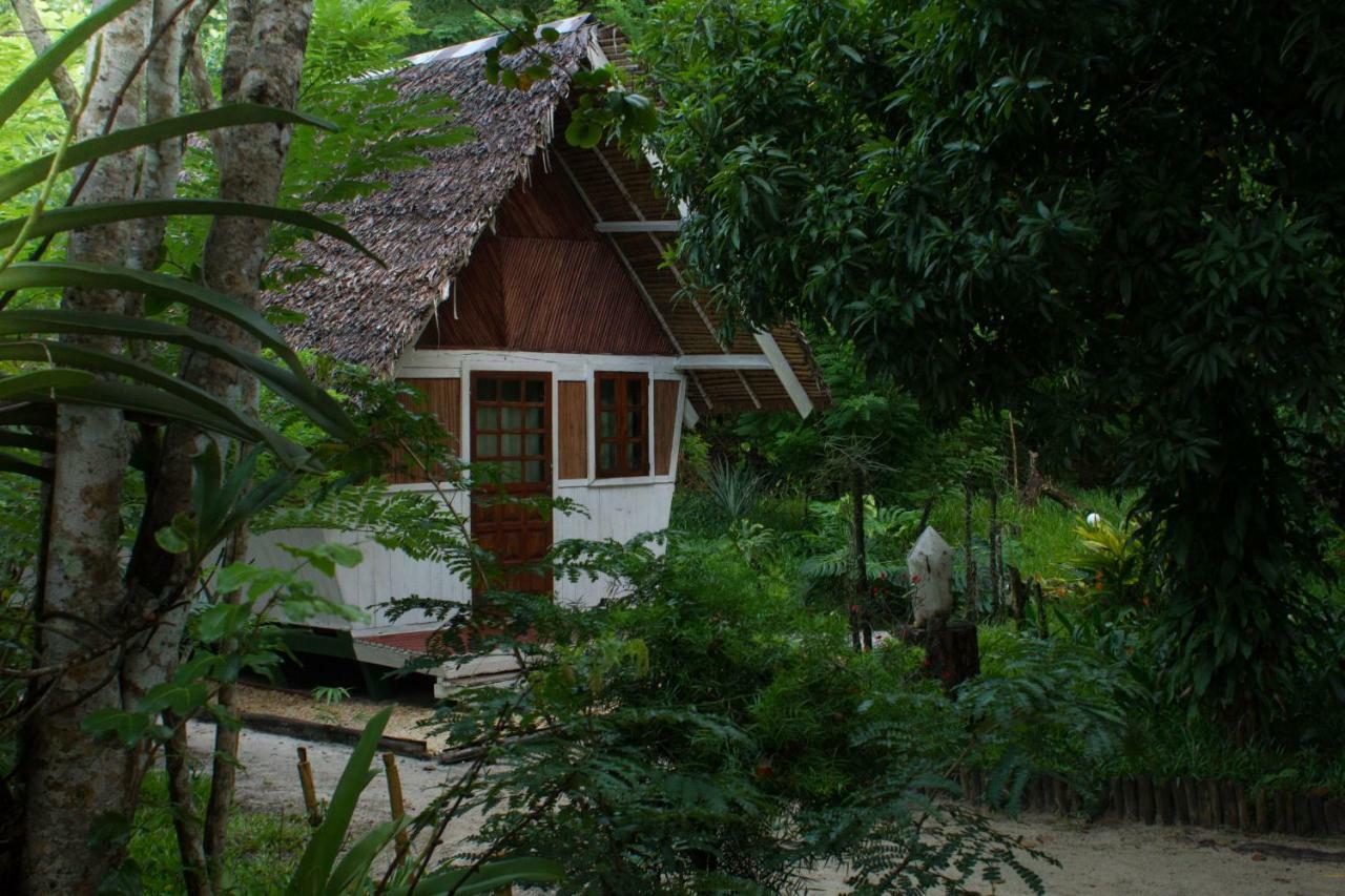 Les Acacias Bungalows Manambolo Luaran gambar